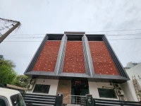 Square 9 Inn 1*