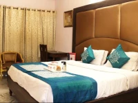 OYO Rooms Near DLF Square 