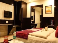 OYO Rooms Karam Chand Chowk 