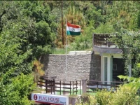 Flag House Resort 