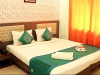 OYO Rooms Park Circus Seven Point Crossing 