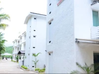 Azzure By Spree Hotel 