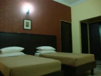 Guest Inn Suites-Castle 
