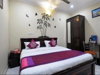 OYO Rooms Madhapur Near Karachi Bakery 