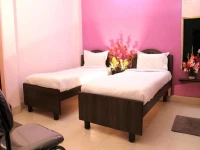 Hotel Shanta VS Continental 