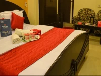 OYO Rooms AP Sen Road Charbagh 