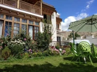 New Royal Guest House 
