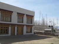 Hotel Layul Palace 
