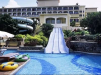 Fariyas Resort 