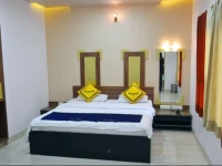 Vista Rooms at Lonavala Station 