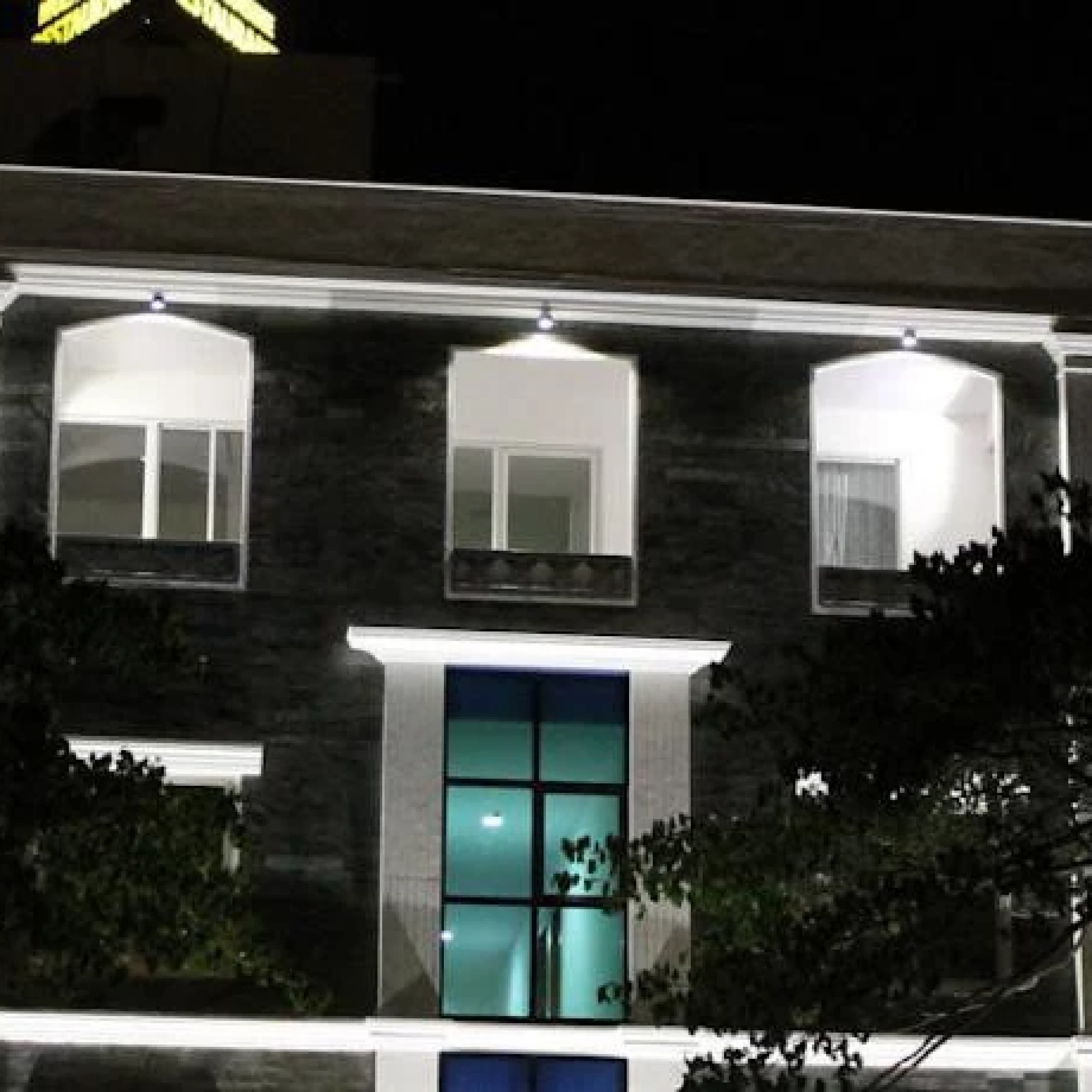 Hotel White Parrot 3*