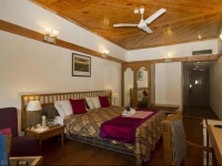 OYO Premium Park View Manali 