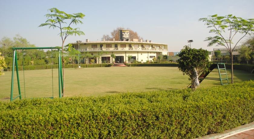 Hotel Haveli & Resort 