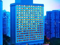 Vivanta by Taj President 