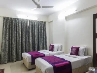 OYO Apartments Link Road Malad 