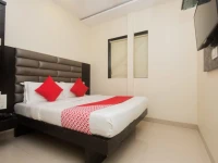 Hotel Adnoc Inn 