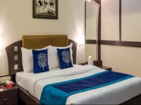 OYO Rooms Malad Station East 