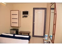 Vista Rooms at Colaba Causeway 