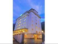 Clouds Valley Hotel 