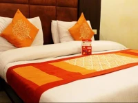 OYO Rooms Revolving Restaurant Mall Road 