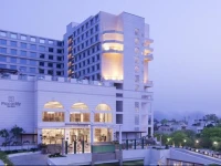 Piccadily Hotel New Delhi 5*
