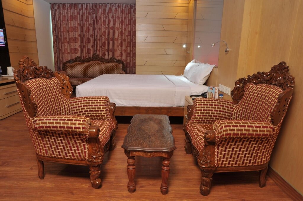 Hotel Emarald 