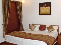 Skylink Suites Bed & Breakfast 