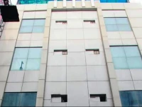 Hotel Universe Inn 
