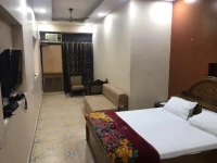 Ashu Villa Guest House 