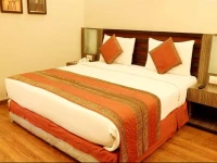 OYO Premium Patel Nagar 