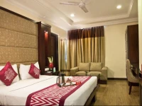 OYO Premium South Delhi 