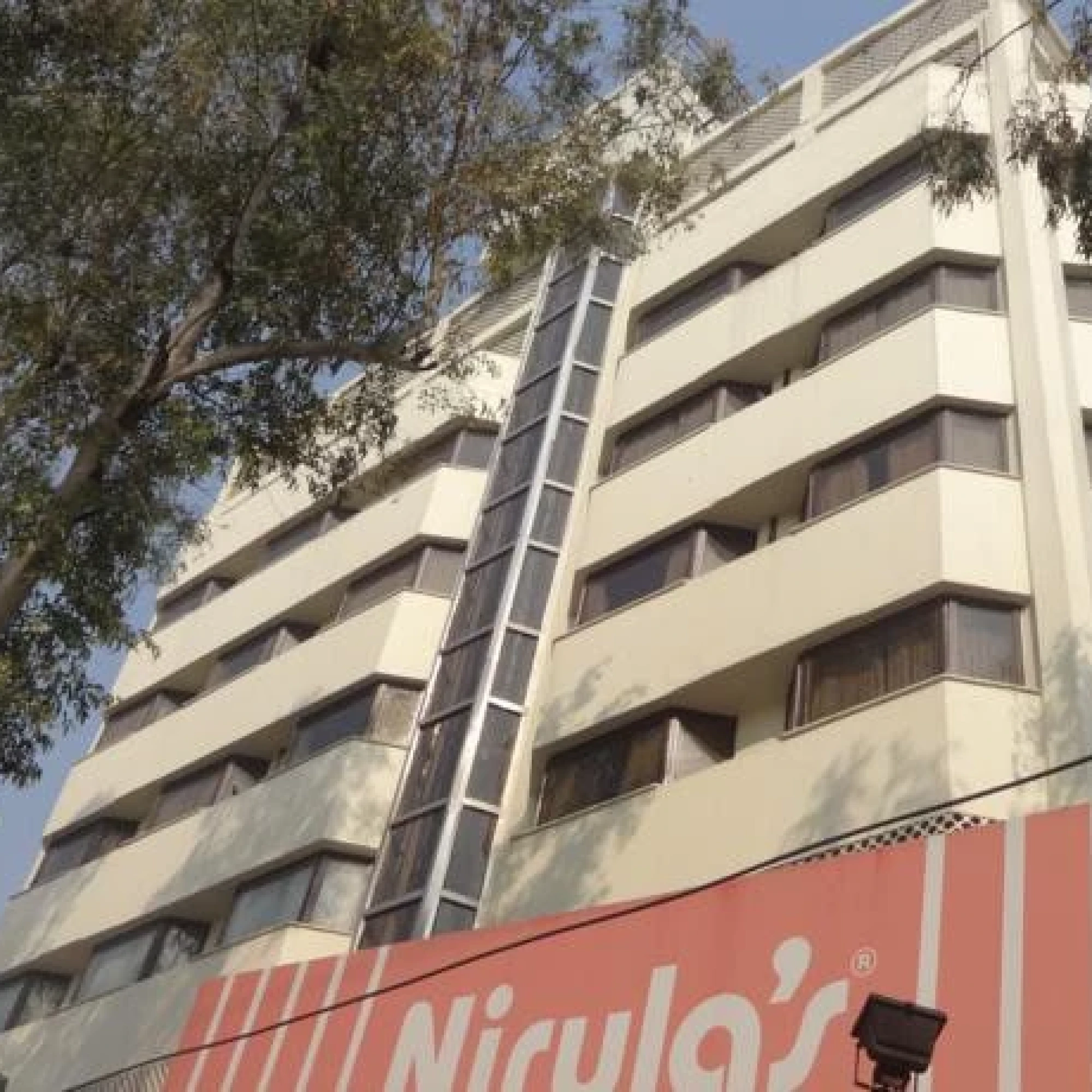 Nirulas Hotel 3*