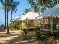 Hi Tide Cocohuts 