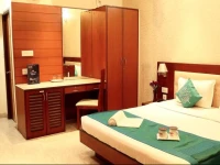 OYO Premium Airport Lake Town Road 