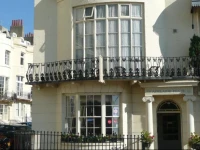 Adelaide House 4*