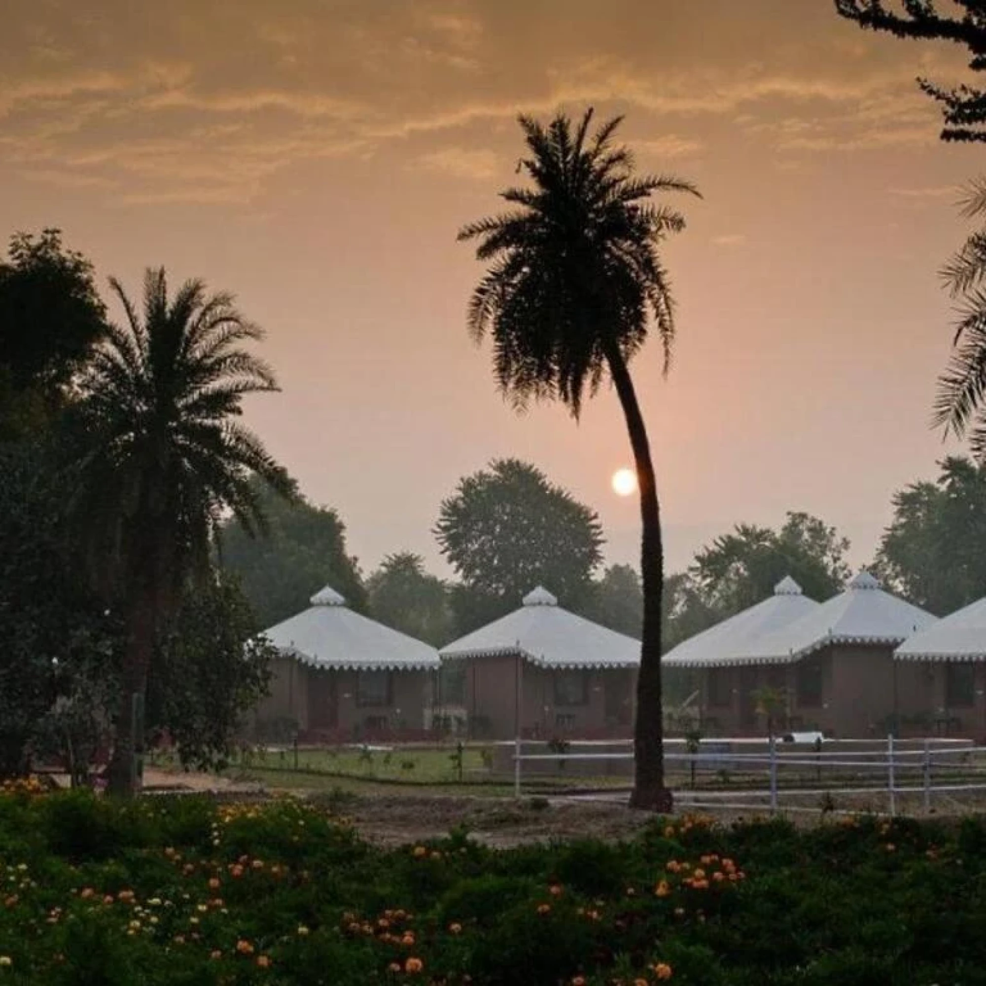 Lohana village resort 3*