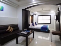 Hotel Nova Cross Road 