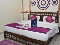 OYO Premium Ganges Marine Drive 