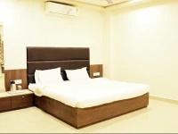 Daksh Hotel And Restaurant 