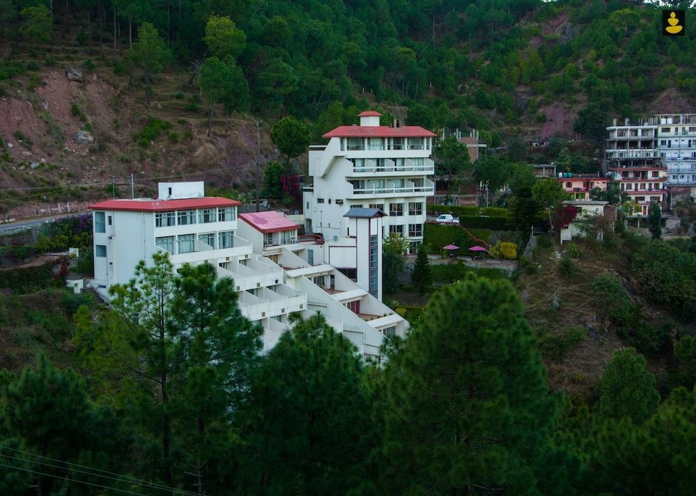 Misty Meadows Resorts 