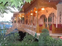 RIE Heritage Group of Houseboats 
