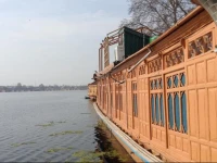 Peace of Mind Group of Houseboats 