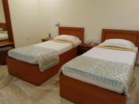 Paramount Inn 