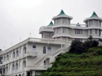L R Heights Homestay 