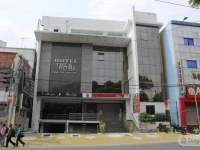 Hotel The Home 