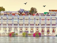 Vista Rooms at Pichola Lake 