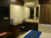 OYO Rooms Near BBC Tower Sayajigunj 