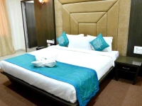 OYO Premium Alankar Circle 