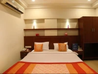 OYO Rooms Mahanadu Road Extension 