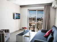 Apart - Merab Napa Suites 
